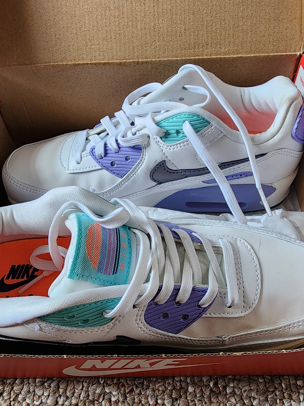 Nike Air Max 90 LTR SE 2 Kids' White Sneakers with Purple & Teal Accents SIZE 5Y